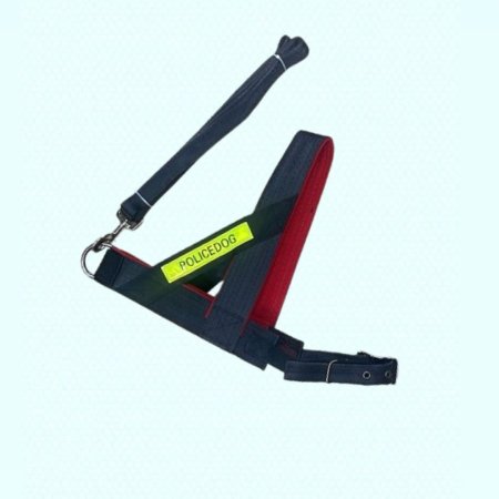 الاسود مع احمر